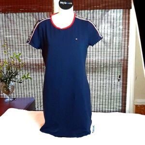 Tommy‎ Hilfiger Short Sleeve Tshirt Blue Shoulders Logo  Dress  M